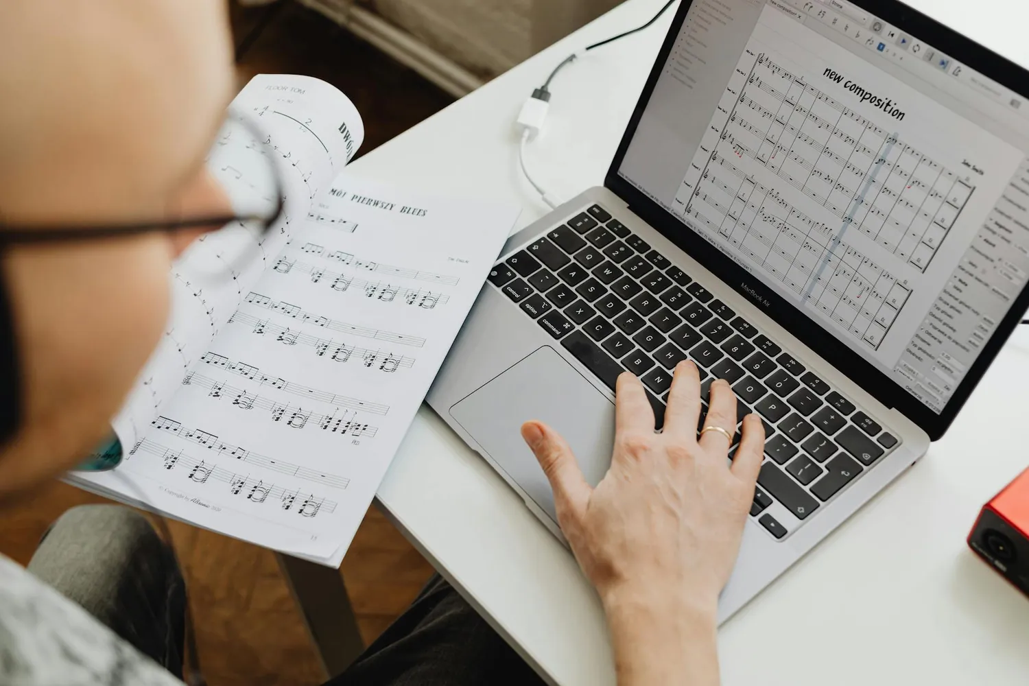 Pros and Cons of Using AI in the Creative Process for Musicians