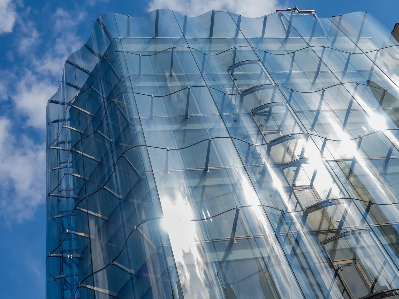 Biomimetic Strategies Transforming Urban Landscapes through Architecture